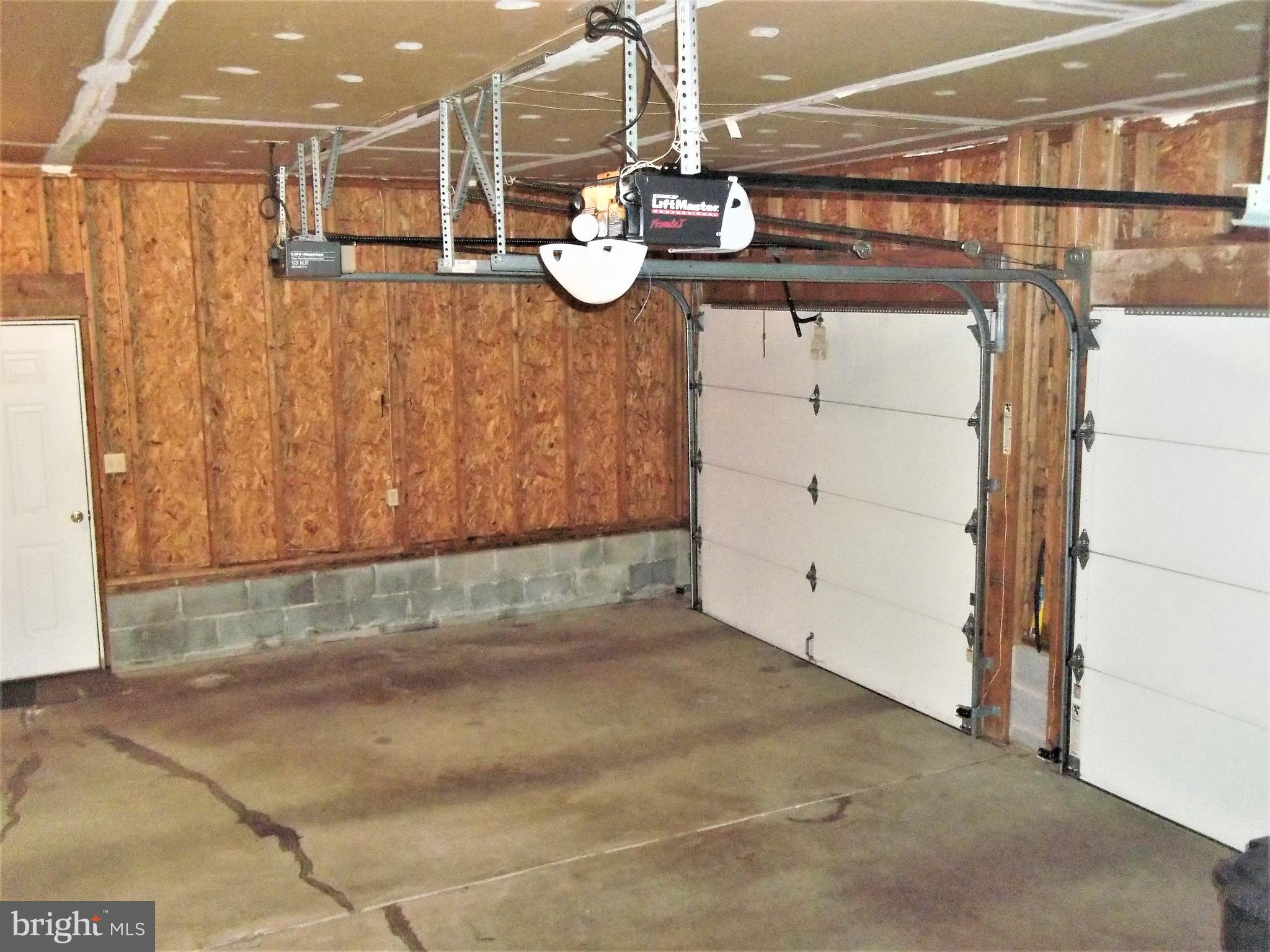 TRINITY WOODS - Residential