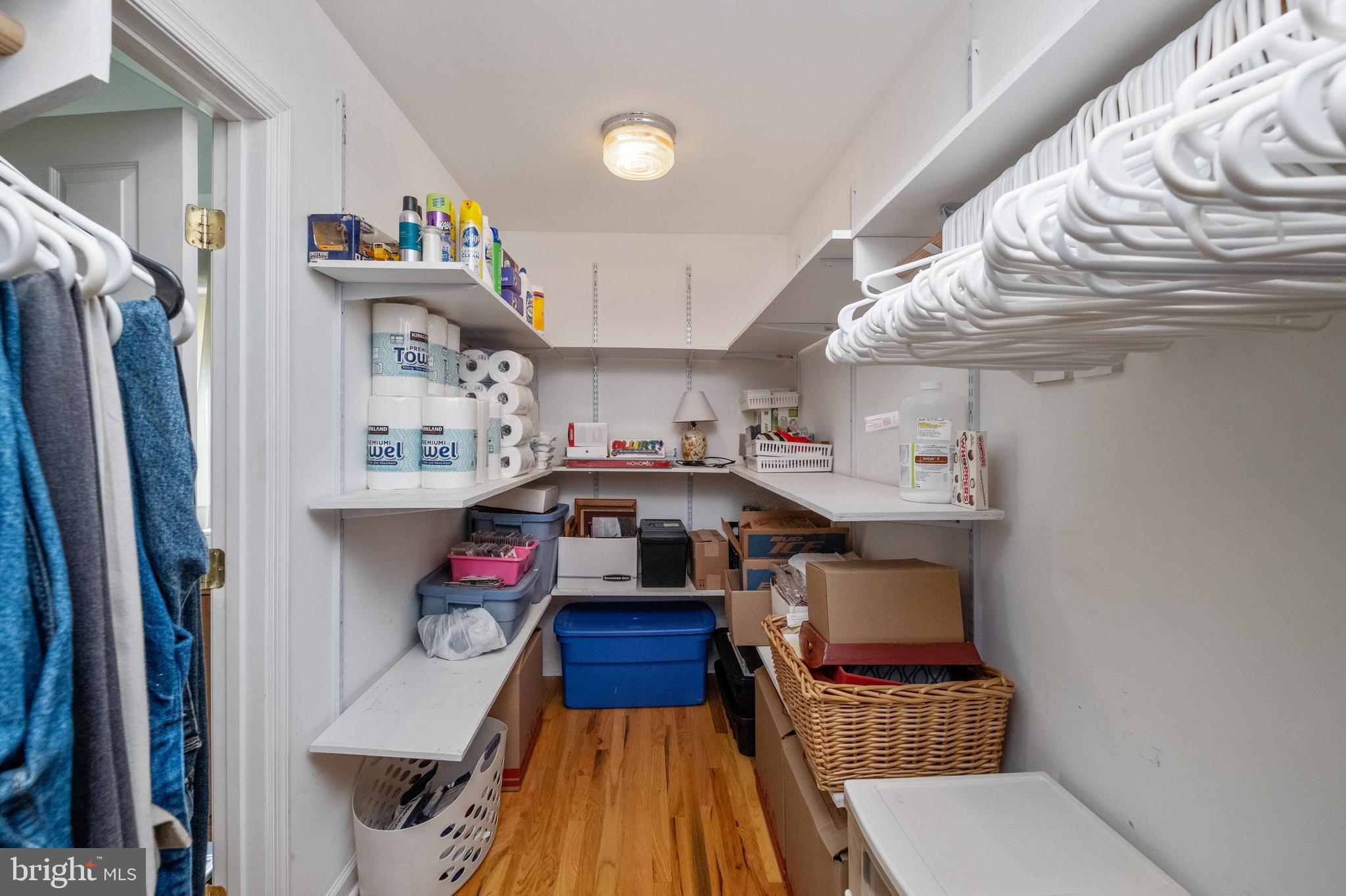 PINE WOODS - Residential