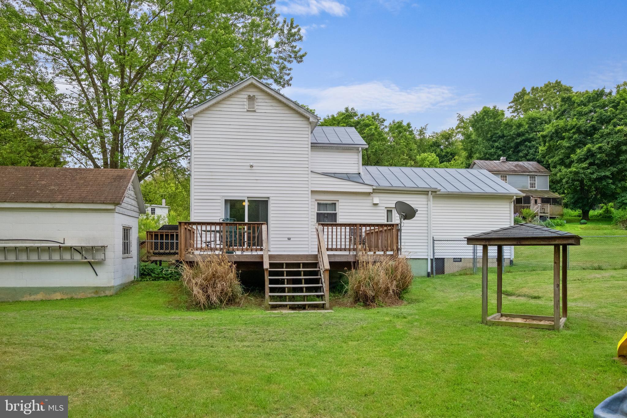 PINE WOODS - Residential