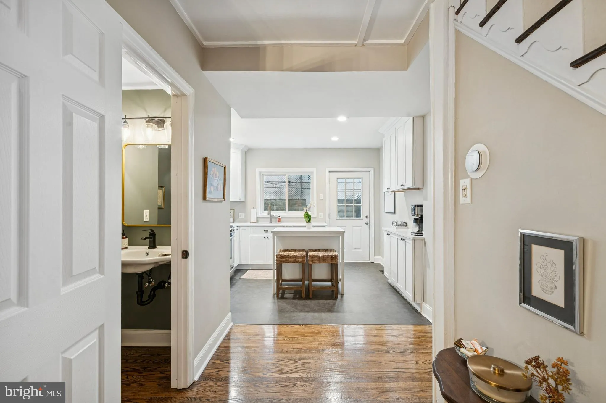 Philadelphia, Pennsylvania 19147, United States, 2 Bedrooms Bedrooms, ,2 BathroomsBathrooms,Residential,Contingent,251528