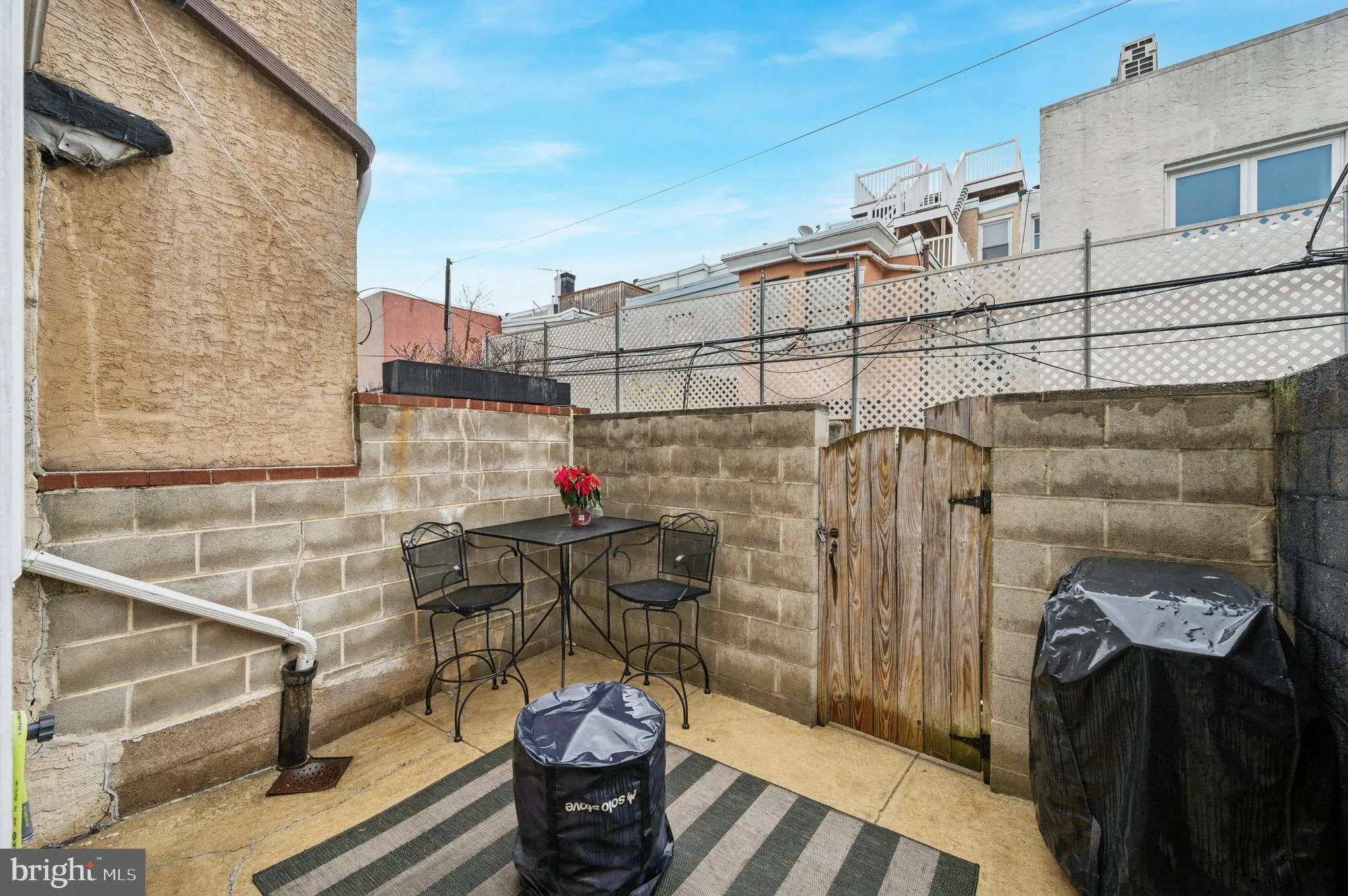 Philadelphia, Pennsylvania 19147, United States, 2 Bedrooms Bedrooms, ,2 BathroomsBathrooms,Residential,Contingent,251528