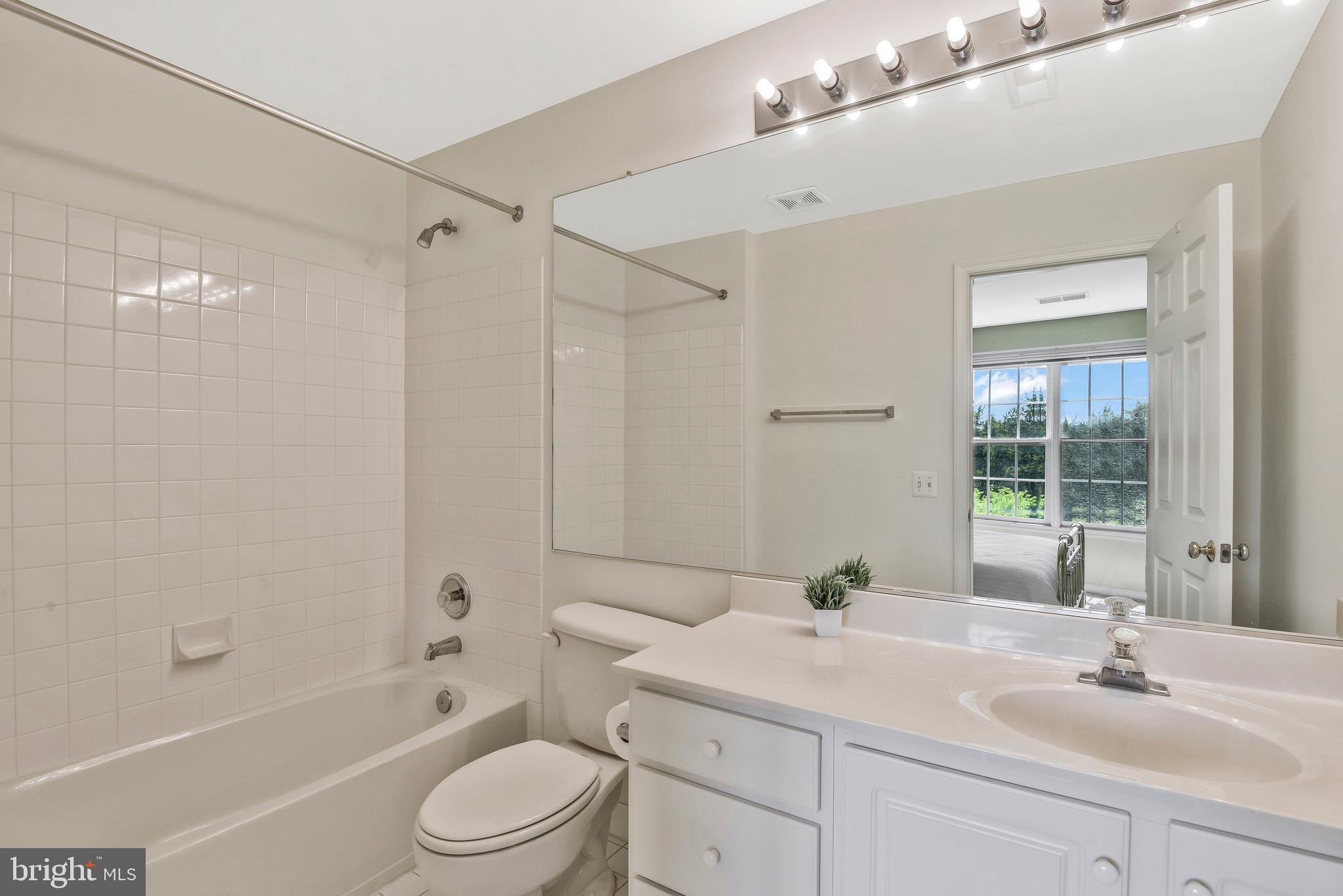 FAIRFAX NATIONAL ESTATES - Residential