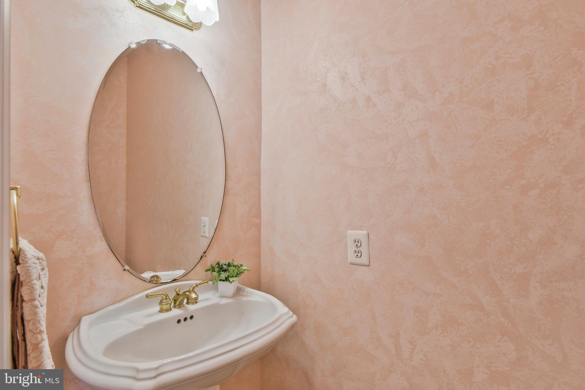 FAIRFAX NATIONAL ESTATES - Residential