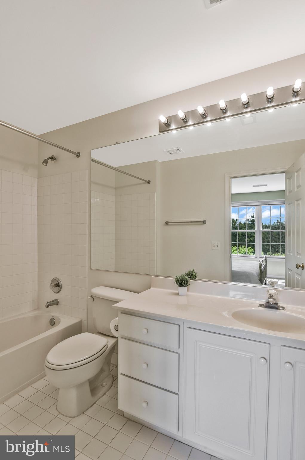 FAIRFAX NATIONAL ESTATES - Residential