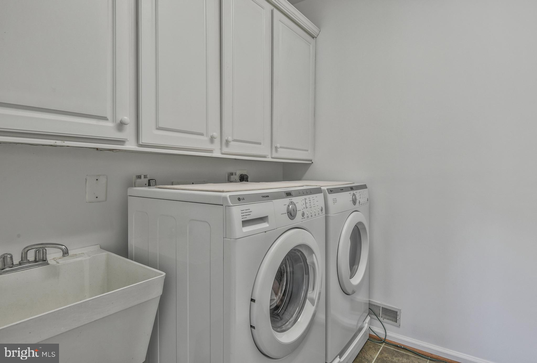 FAIRFAX NATIONAL ESTATES - Residential