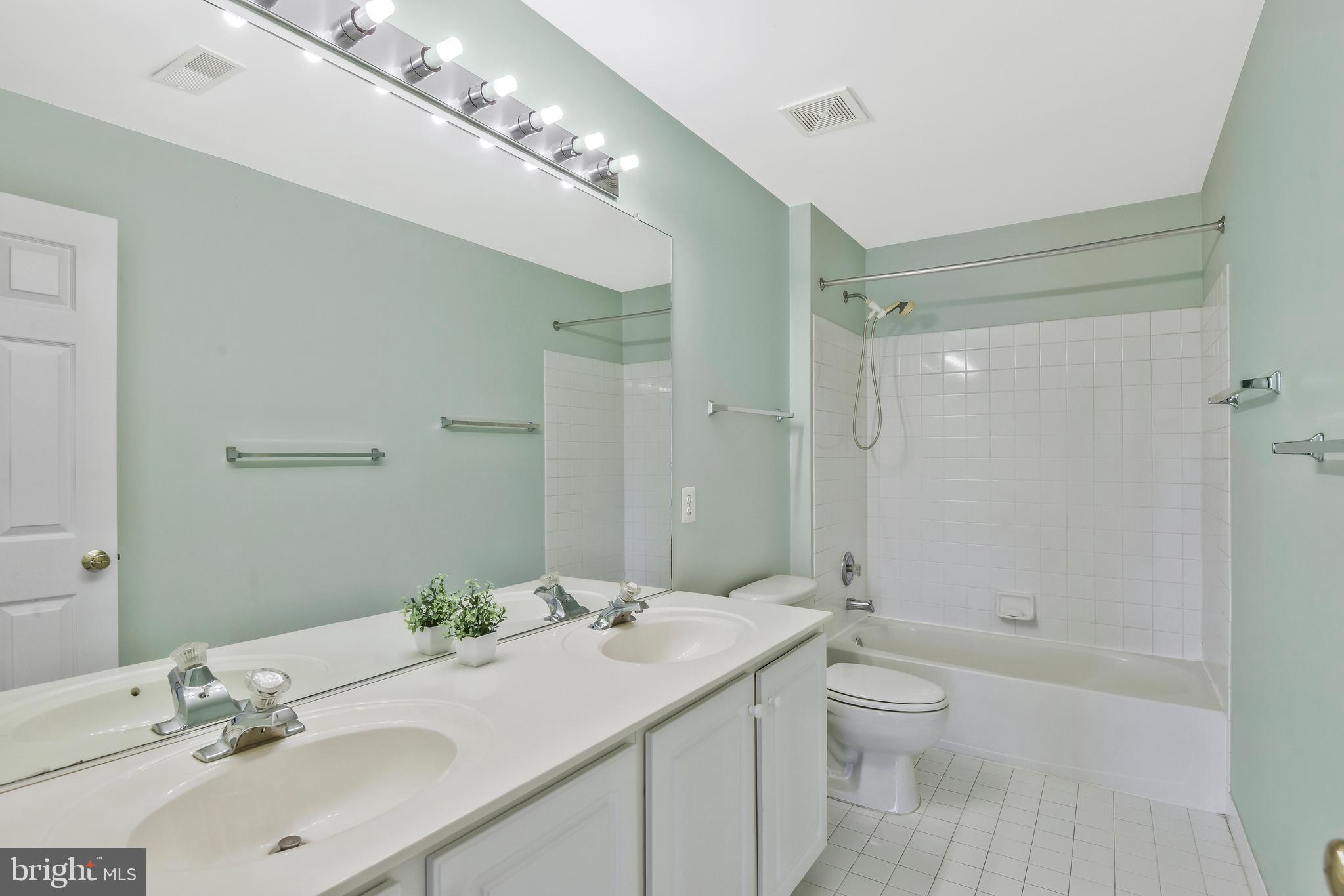 FAIRFAX NATIONAL ESTATES - Residential