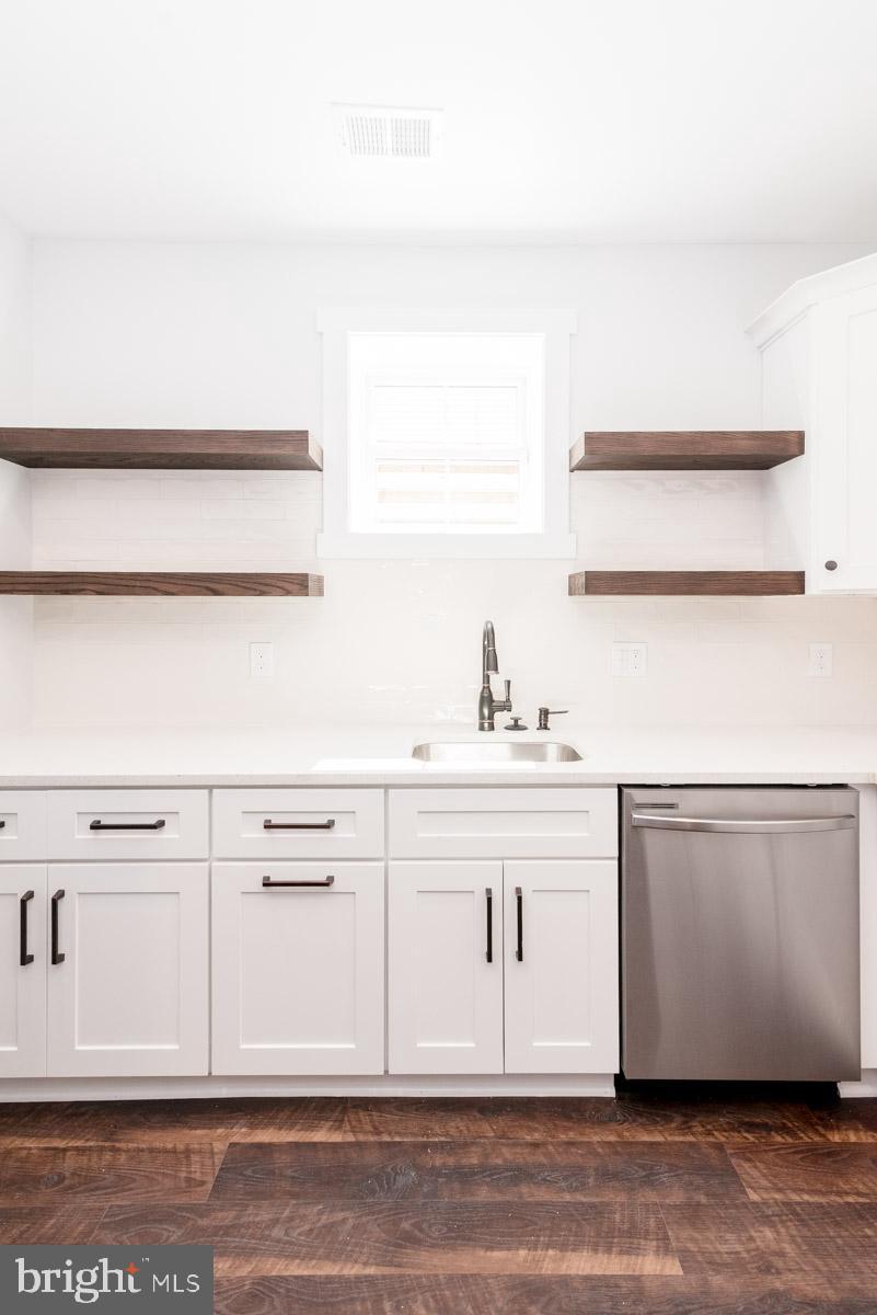 PIMMIT HILLS - Residential