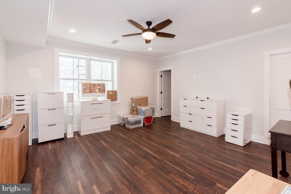 PIMMIT HILLS - Residential