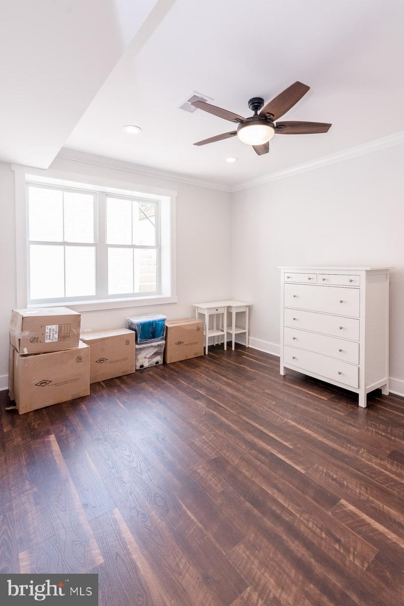 PIMMIT HILLS - Residential