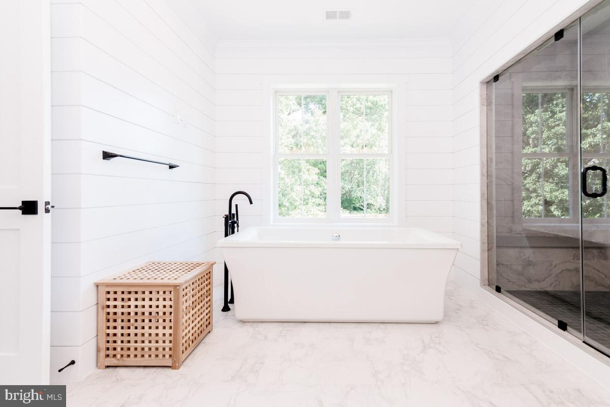 PIMMIT HILLS - Residential