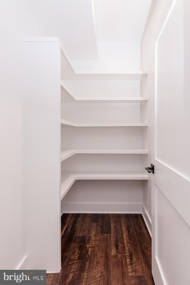 PIMMIT HILLS - Residential