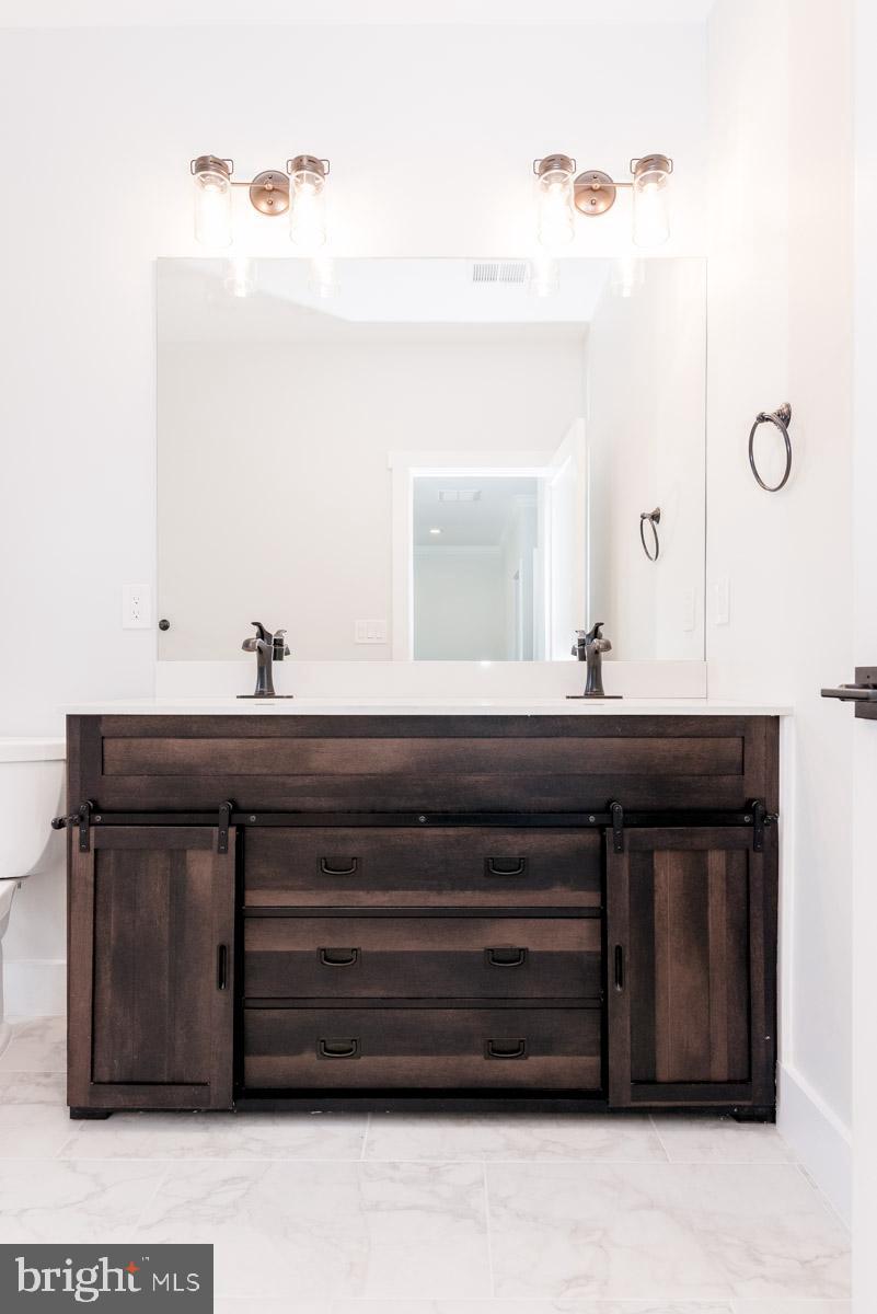 PIMMIT HILLS - Residential