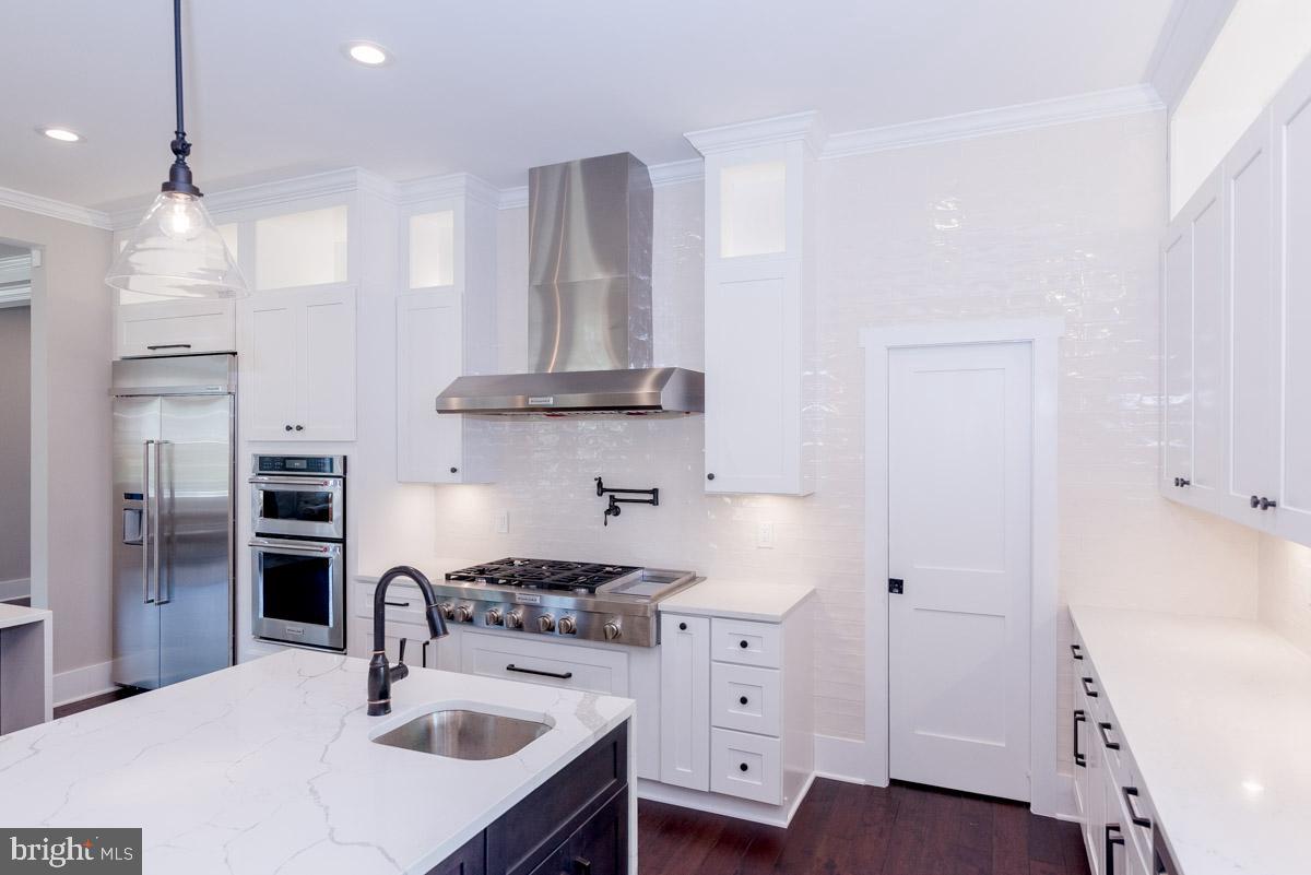 PIMMIT HILLS - Residential