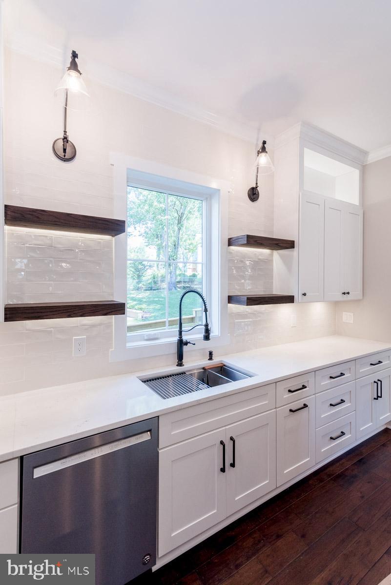 PIMMIT HILLS - Residential