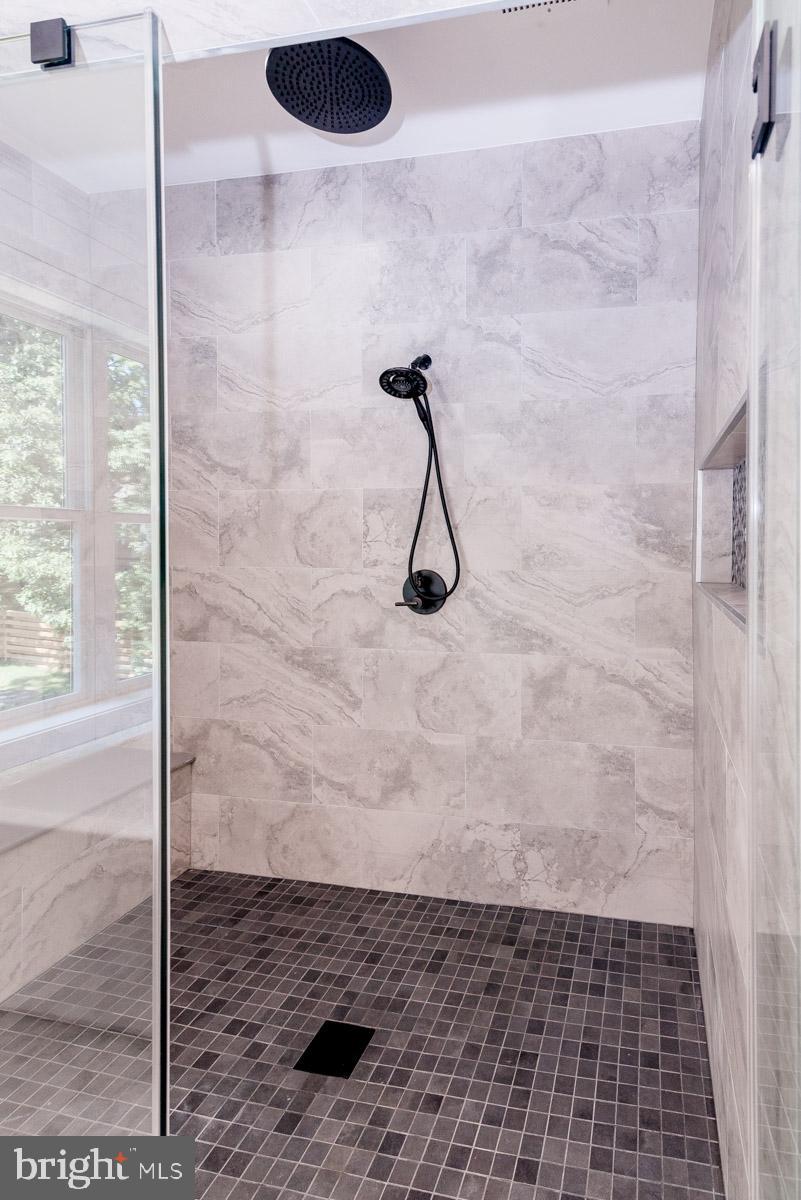 PIMMIT HILLS - Residential