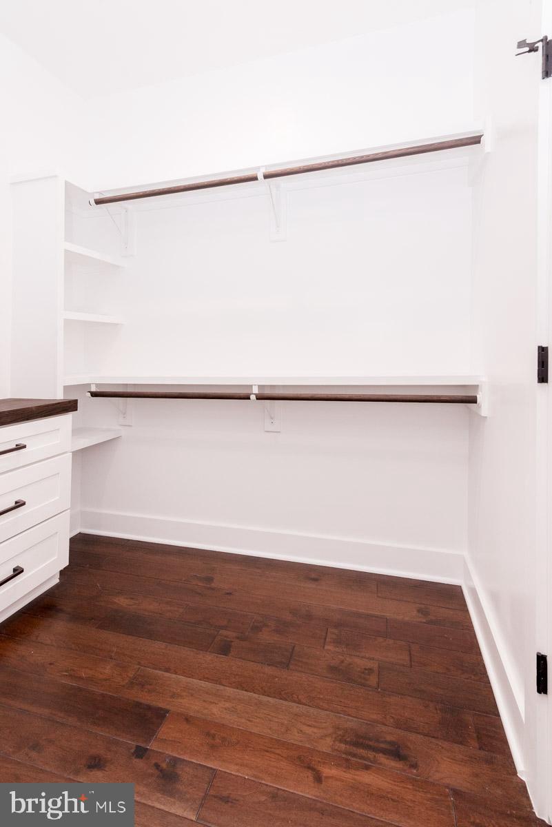 PIMMIT HILLS - Residential