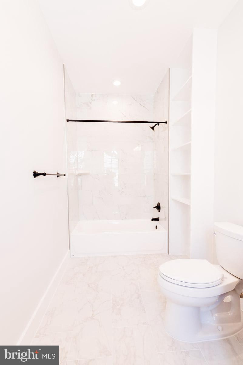 PIMMIT HILLS - Residential