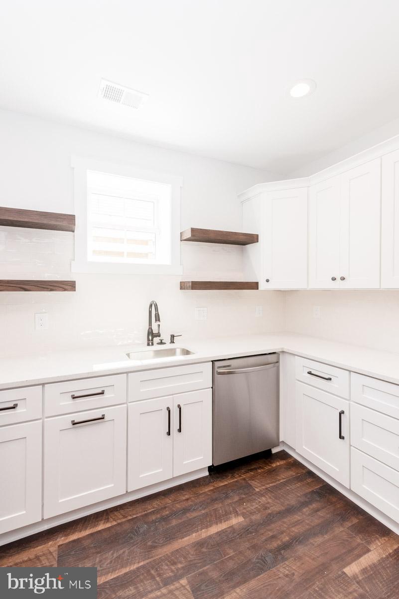 PIMMIT HILLS - Residential