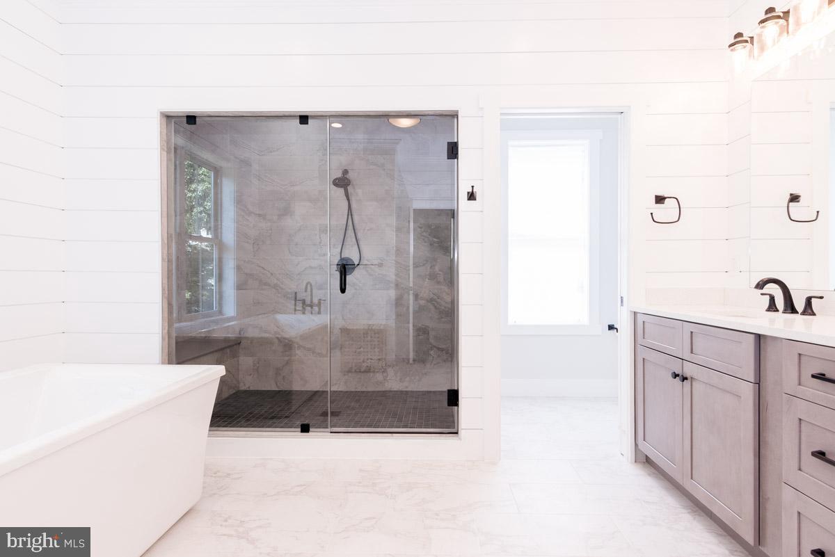 PIMMIT HILLS - Residential