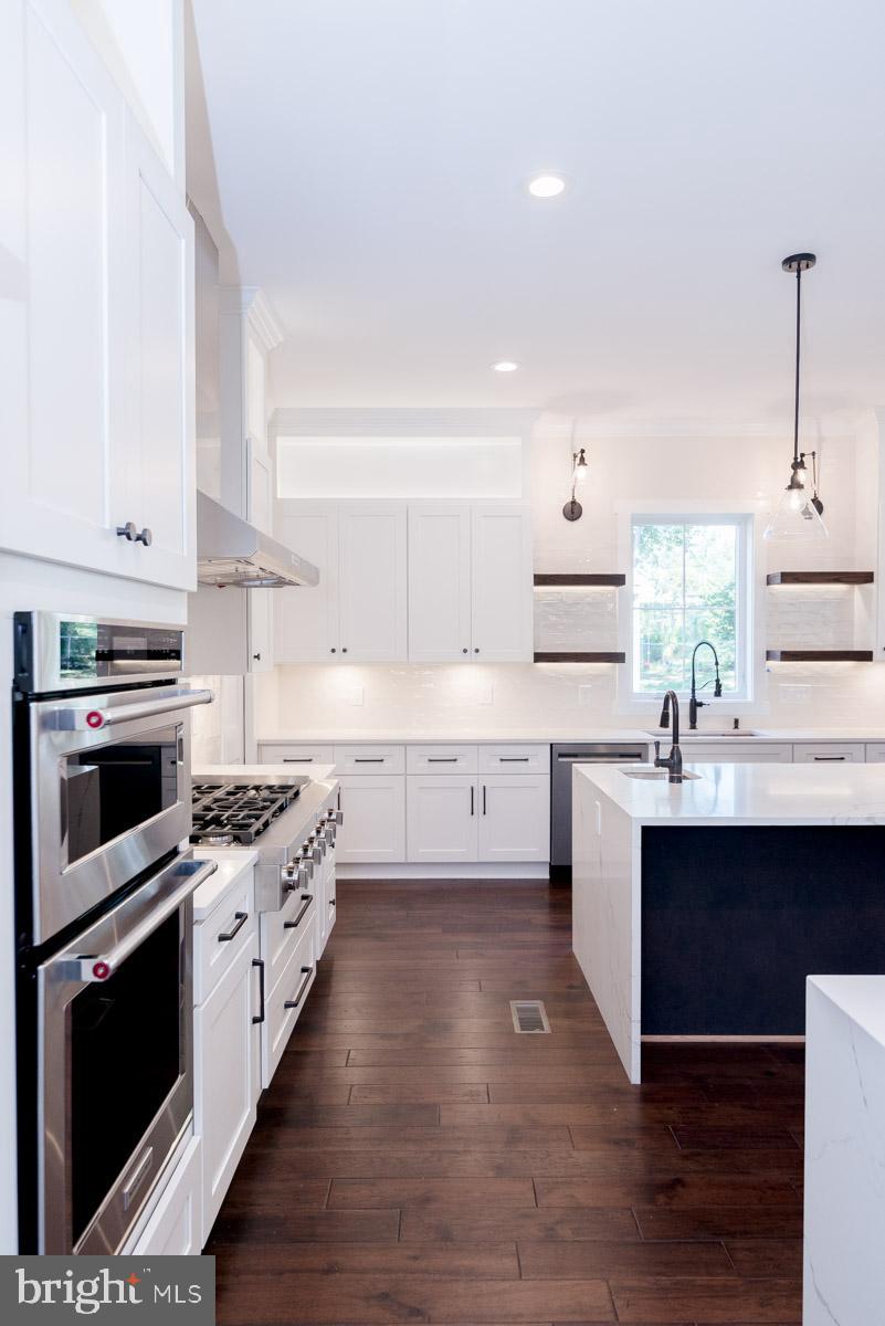 PIMMIT HILLS - Residential