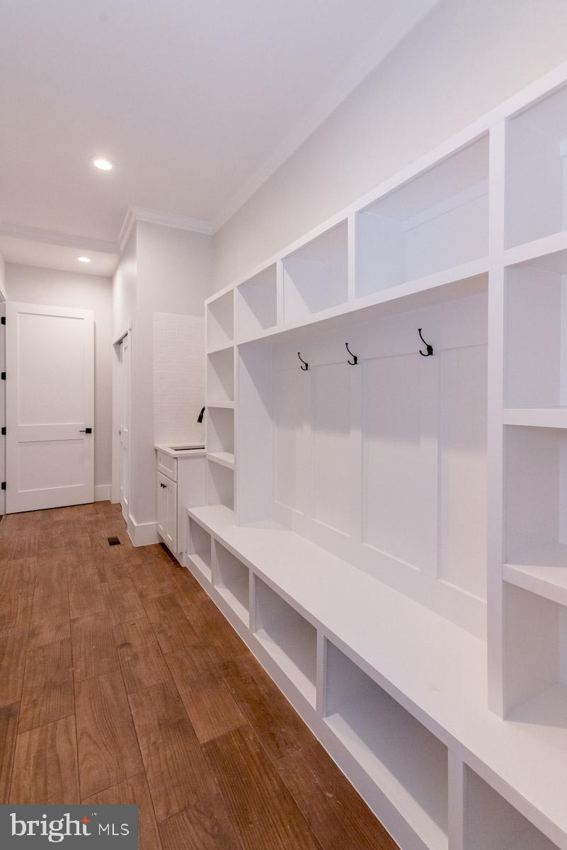 PIMMIT HILLS - Residential