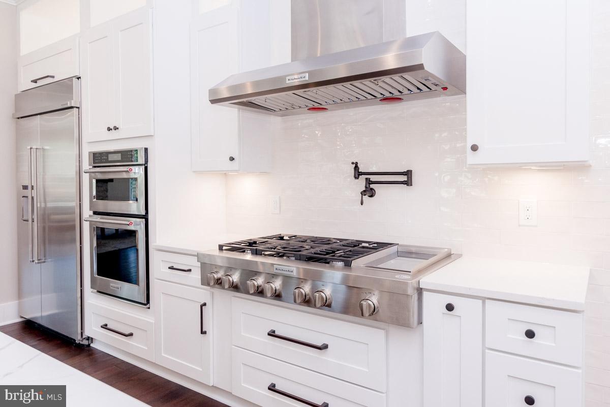 PIMMIT HILLS - Residential