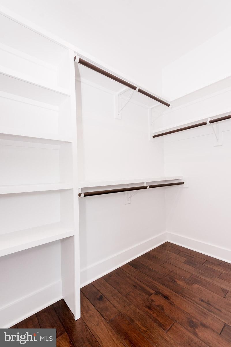 PIMMIT HILLS - Residential