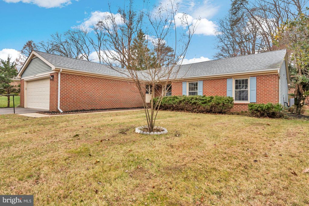 Photo of 2572 Golfers Ridge Road, ANNAPOLIS, MD 21401 (MLS # MDAA2134084)