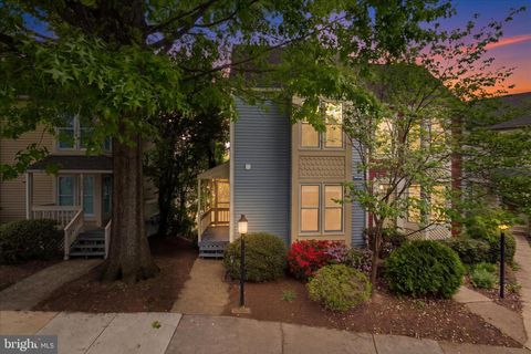 Photo of 1773 Whisperhill Drive, RESTON, VA 20194 (MLS # VAFX2299138)
