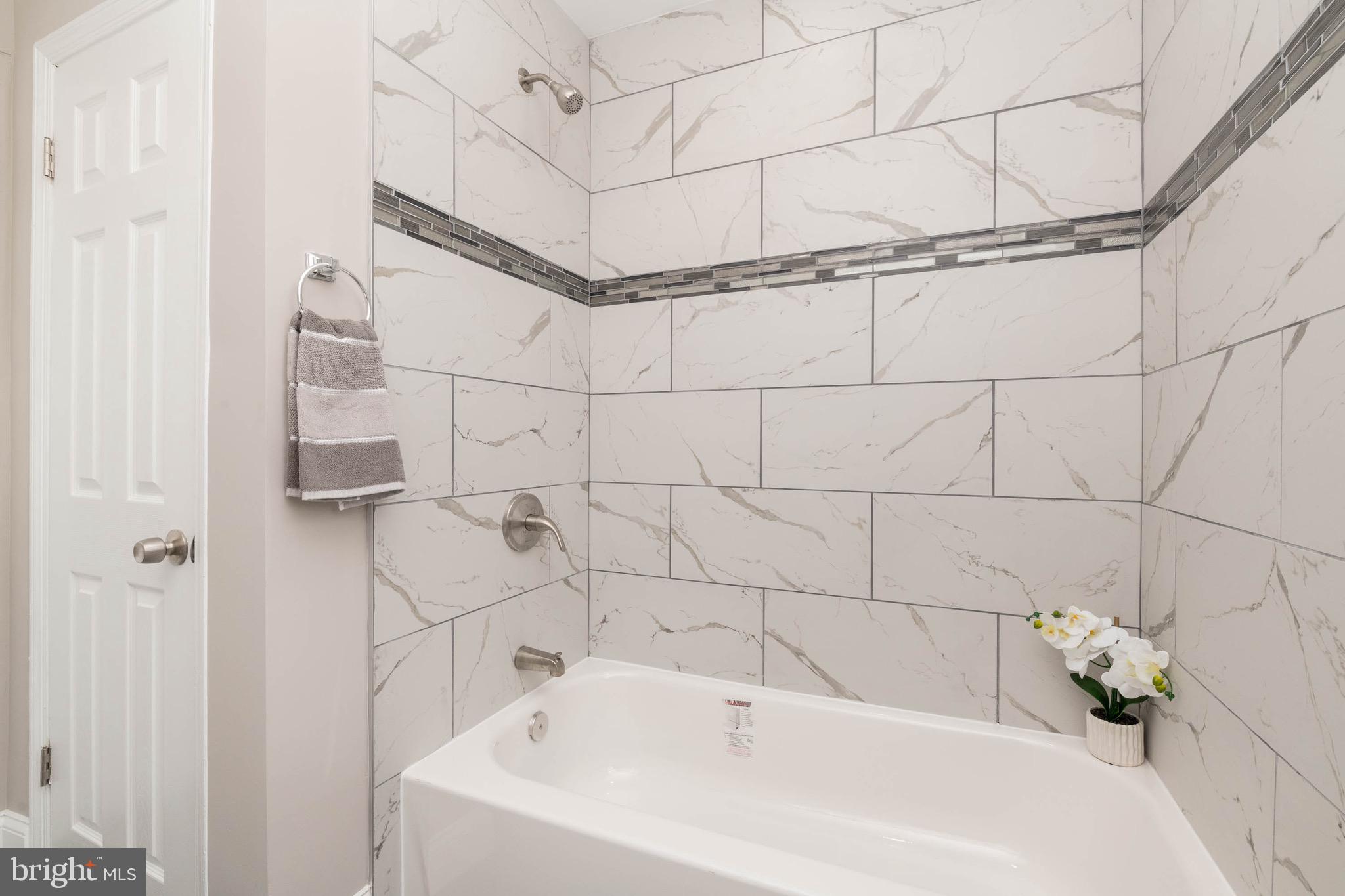 IDLEWOOD - Residential