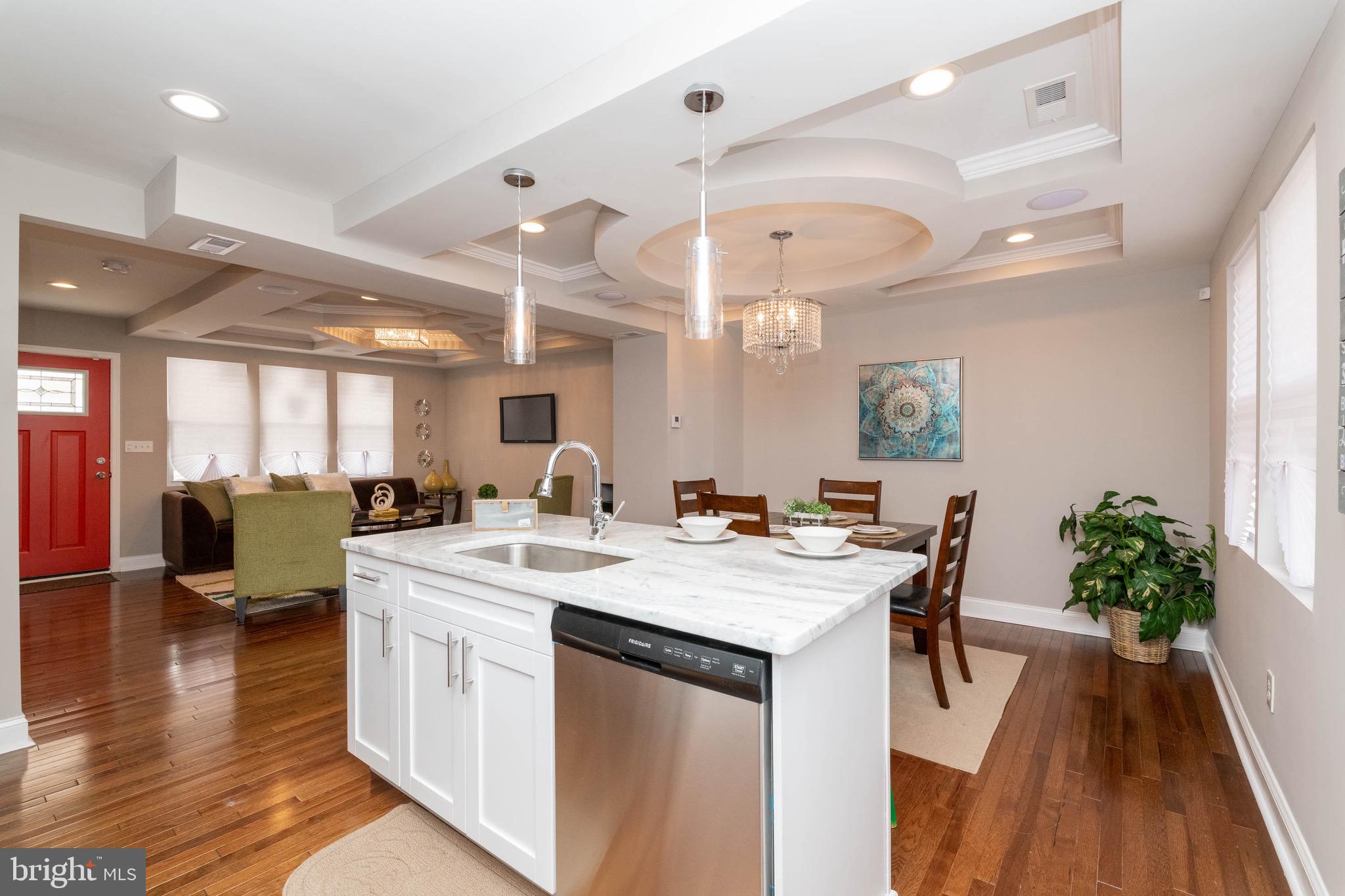 IDLEWOOD - Residential