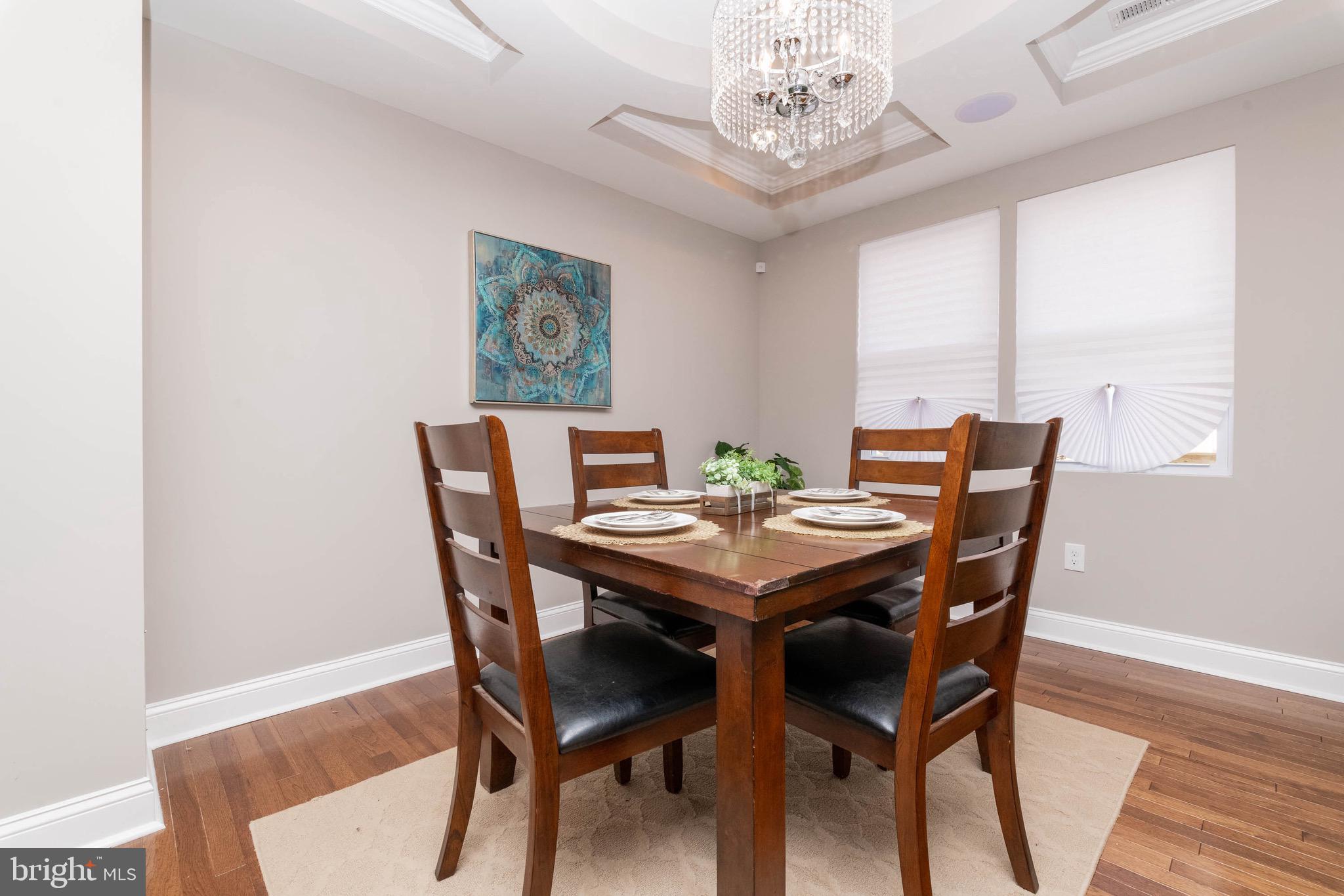 IDLEWOOD - Residential