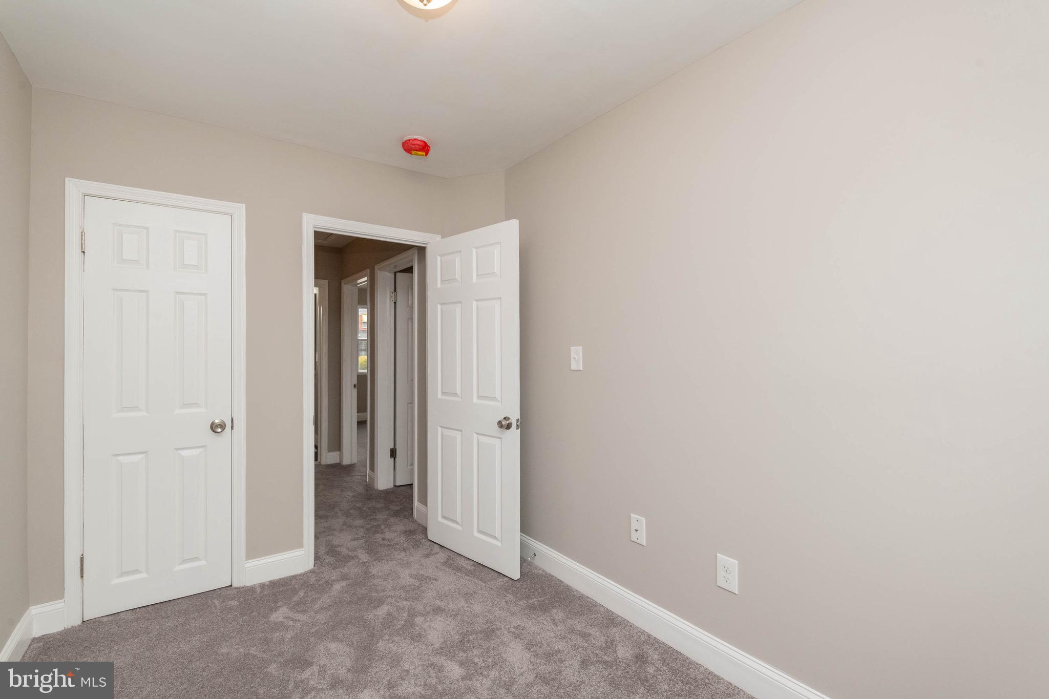 IDLEWOOD - Residential