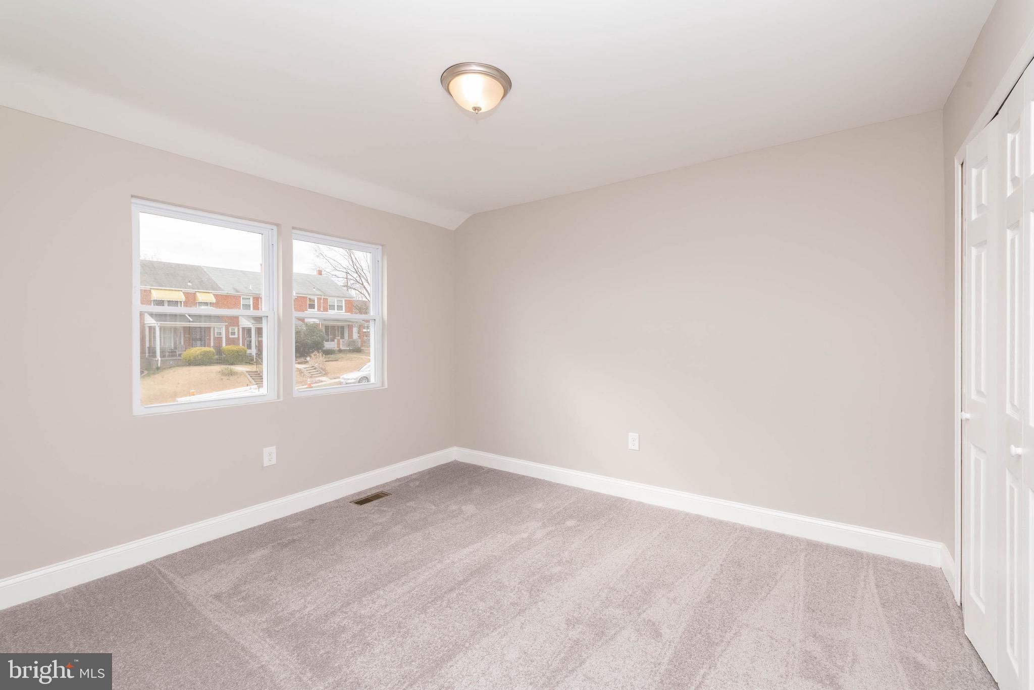 IDLEWOOD - Residential