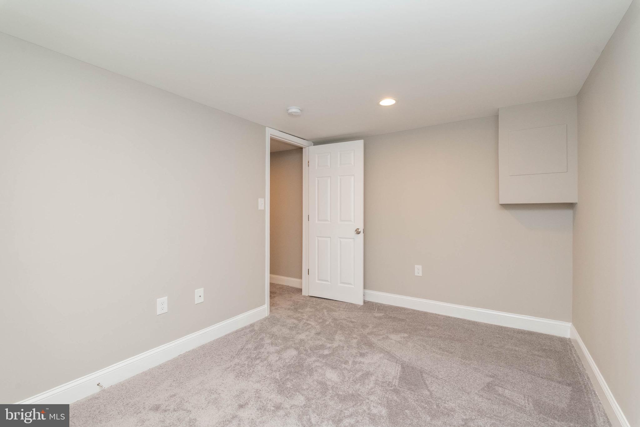 IDLEWOOD - Residential