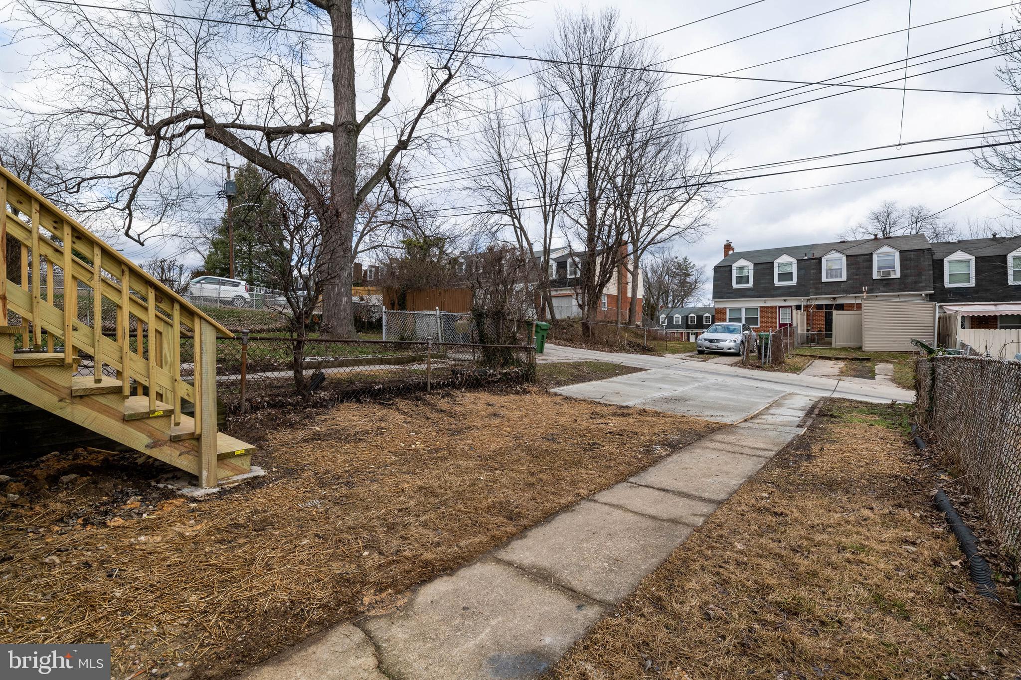 IDLEWOOD - Residential