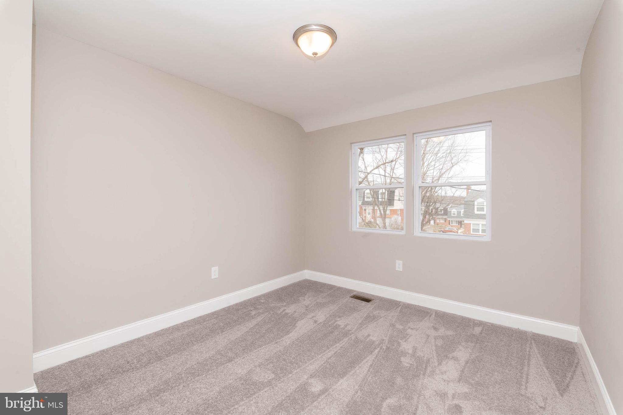 IDLEWOOD - Residential