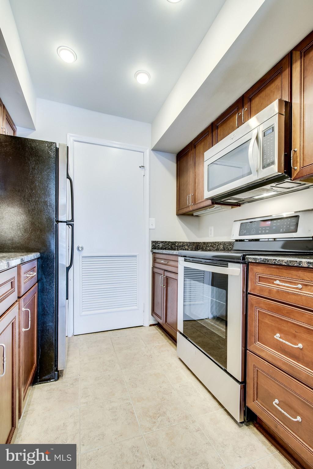 WINDGATE III - Residential