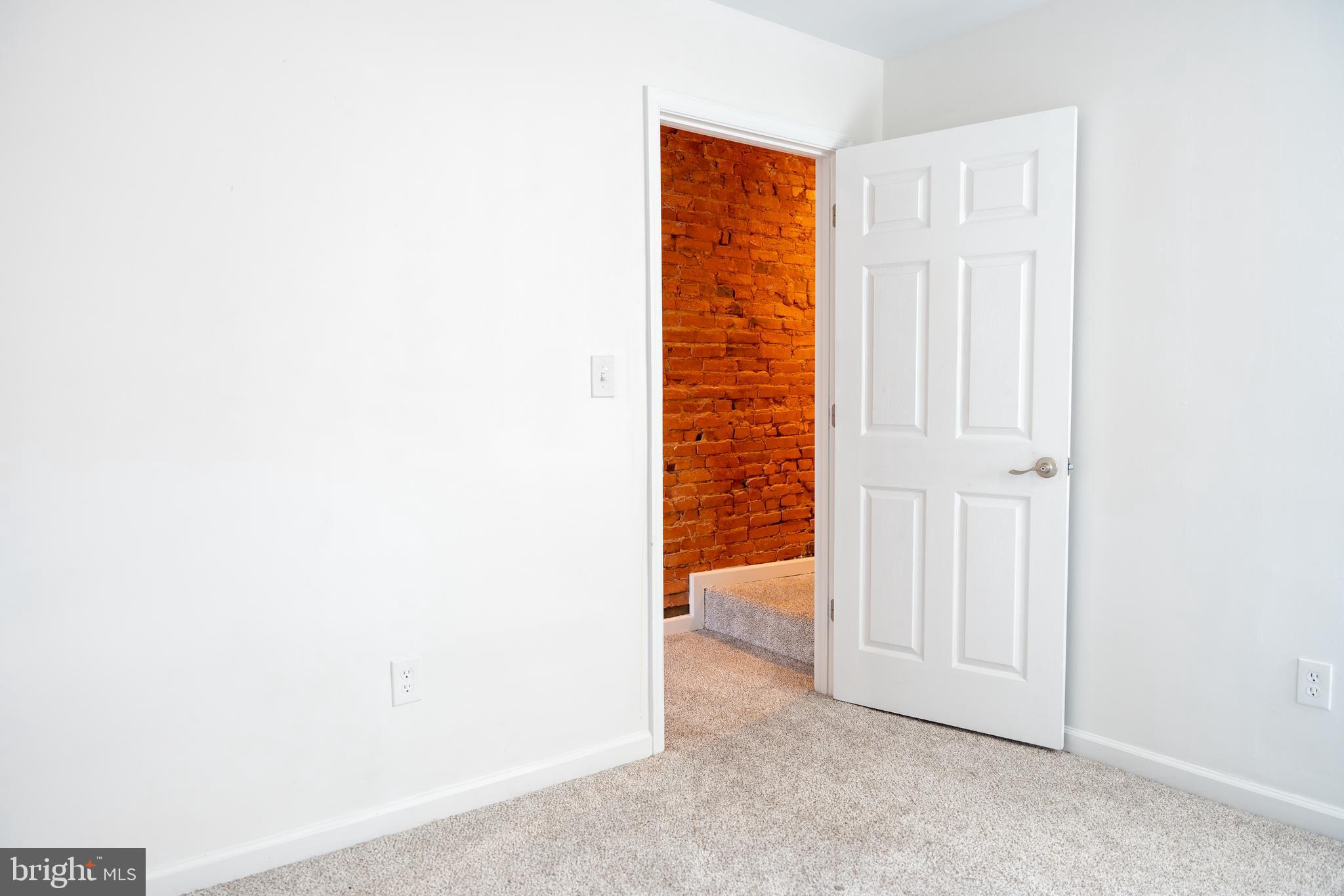 OLIVER - Residential