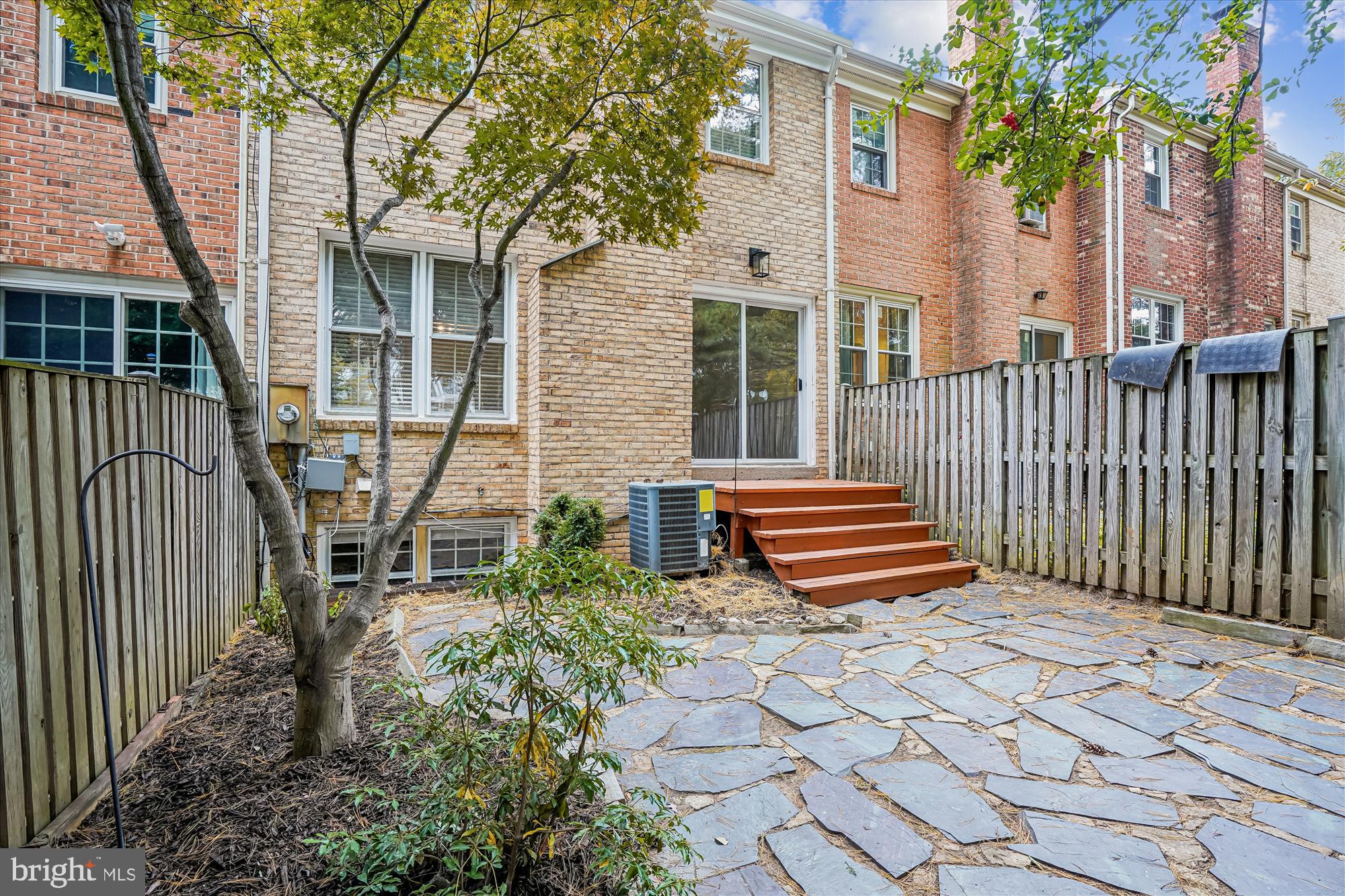 CHURCHILL SQUARE - Residential