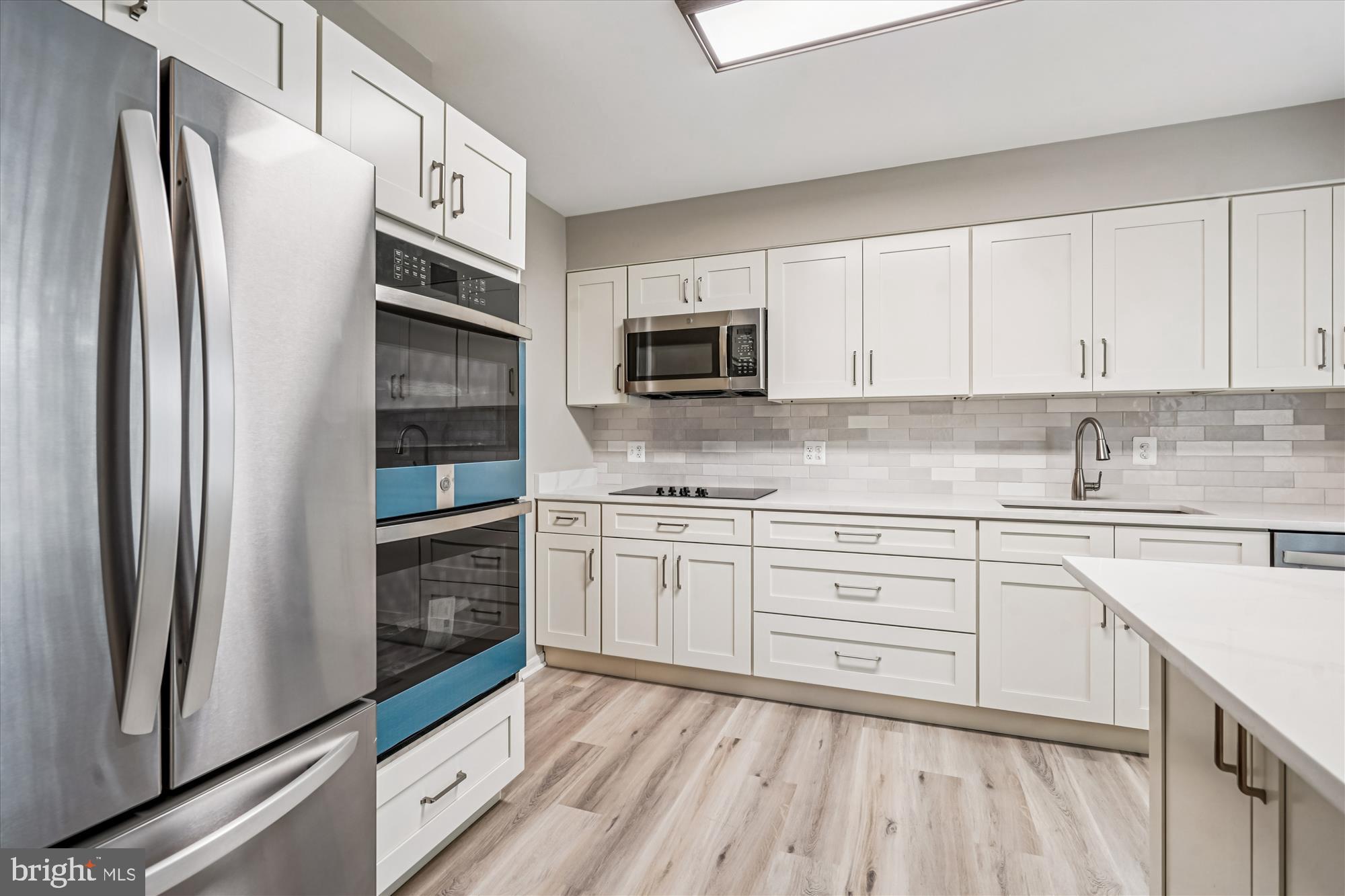 CHURCHILL SQUARE - Residential