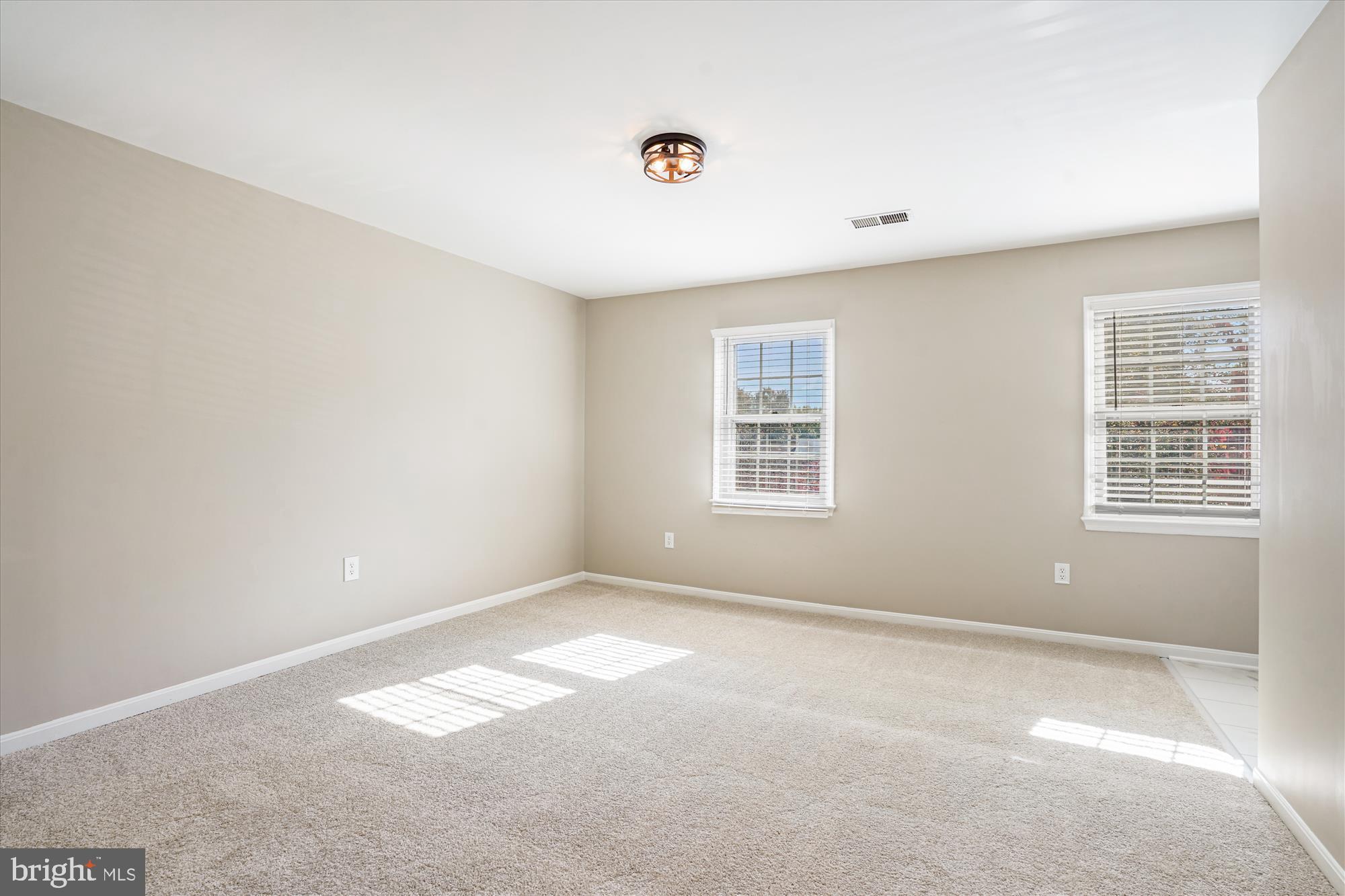 CHURCHILL SQUARE - Residential