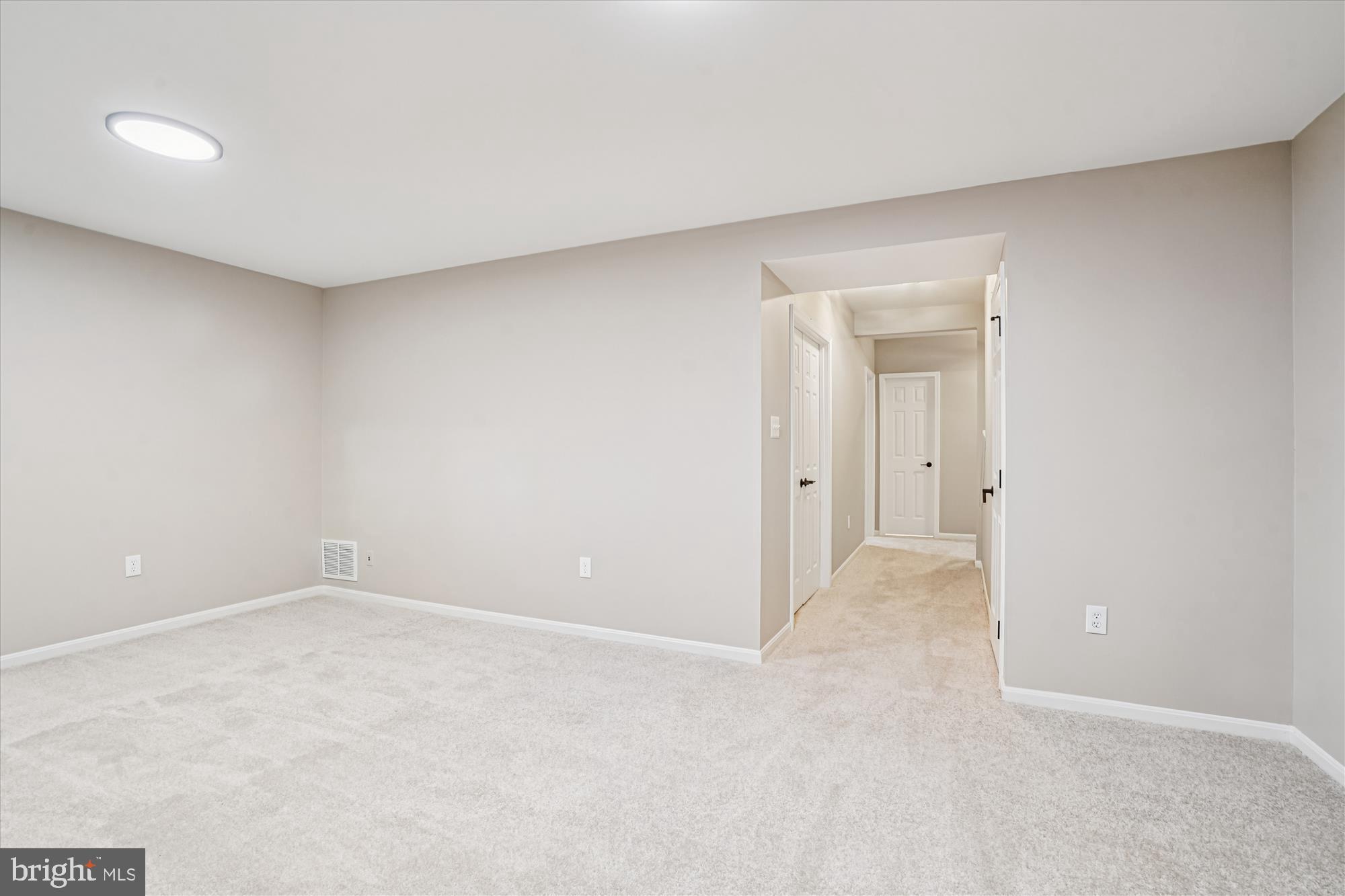 CHURCHILL SQUARE - Residential