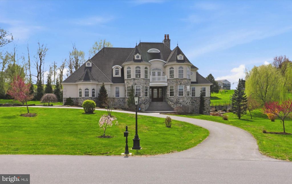 Photo of 17 Hershey Lane, LANCASTER, PA 17603 (MLS # PALA2085872)