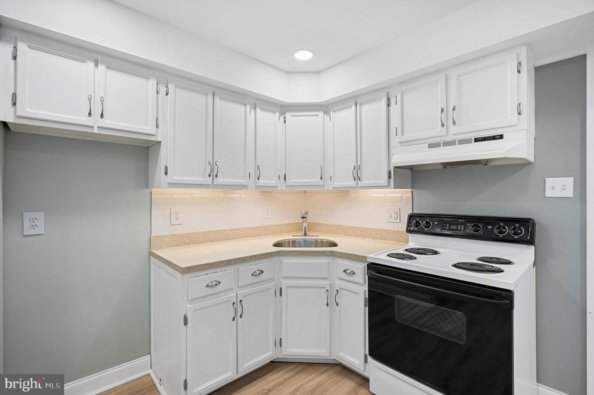 223-225 KINGS HIGHWAY E 3RD FLR