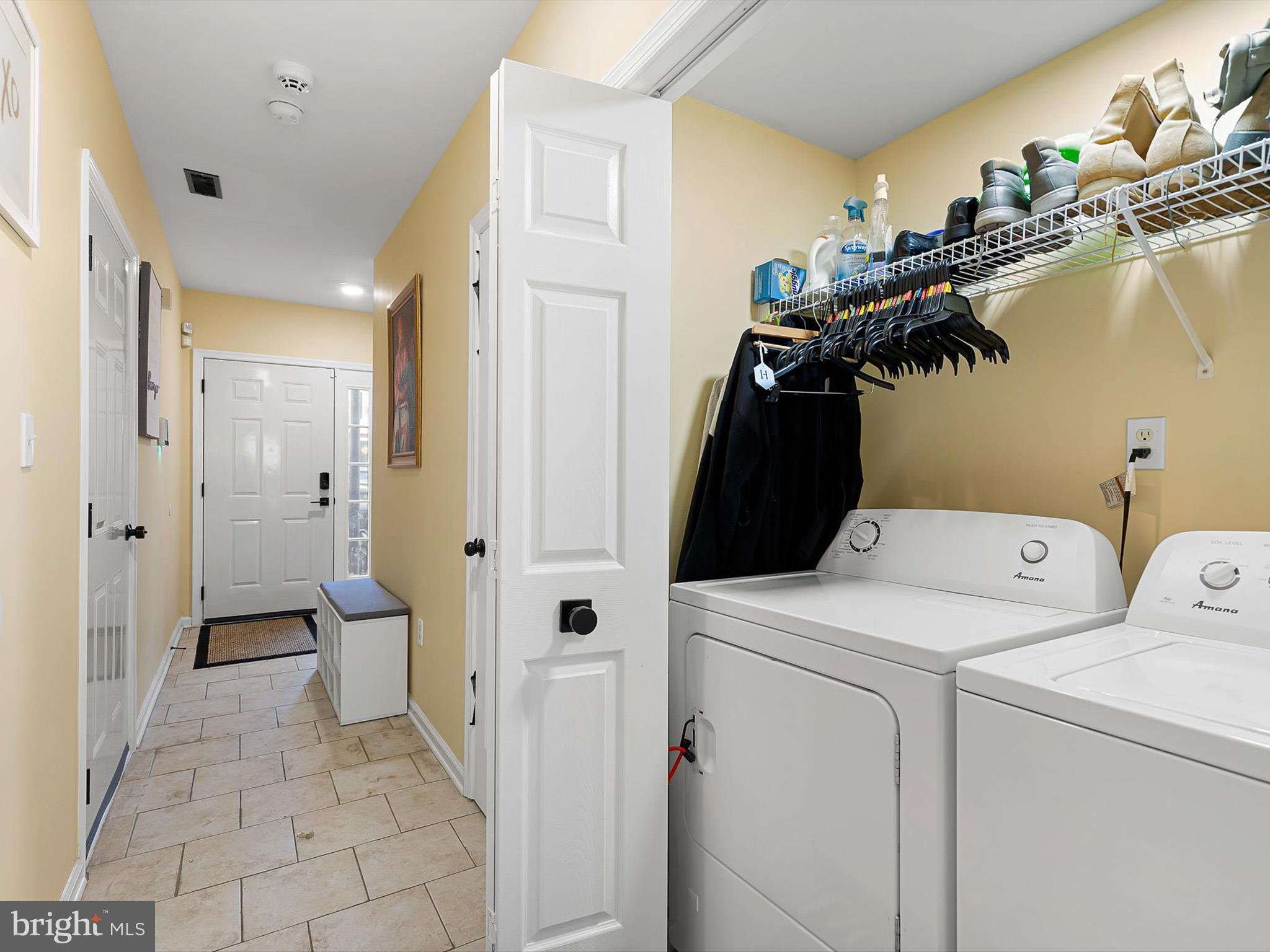 12 W MCCAULLEY COURT