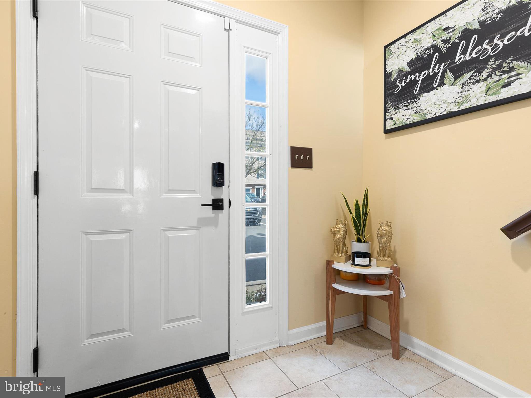 12 W MCCAULLEY COURT