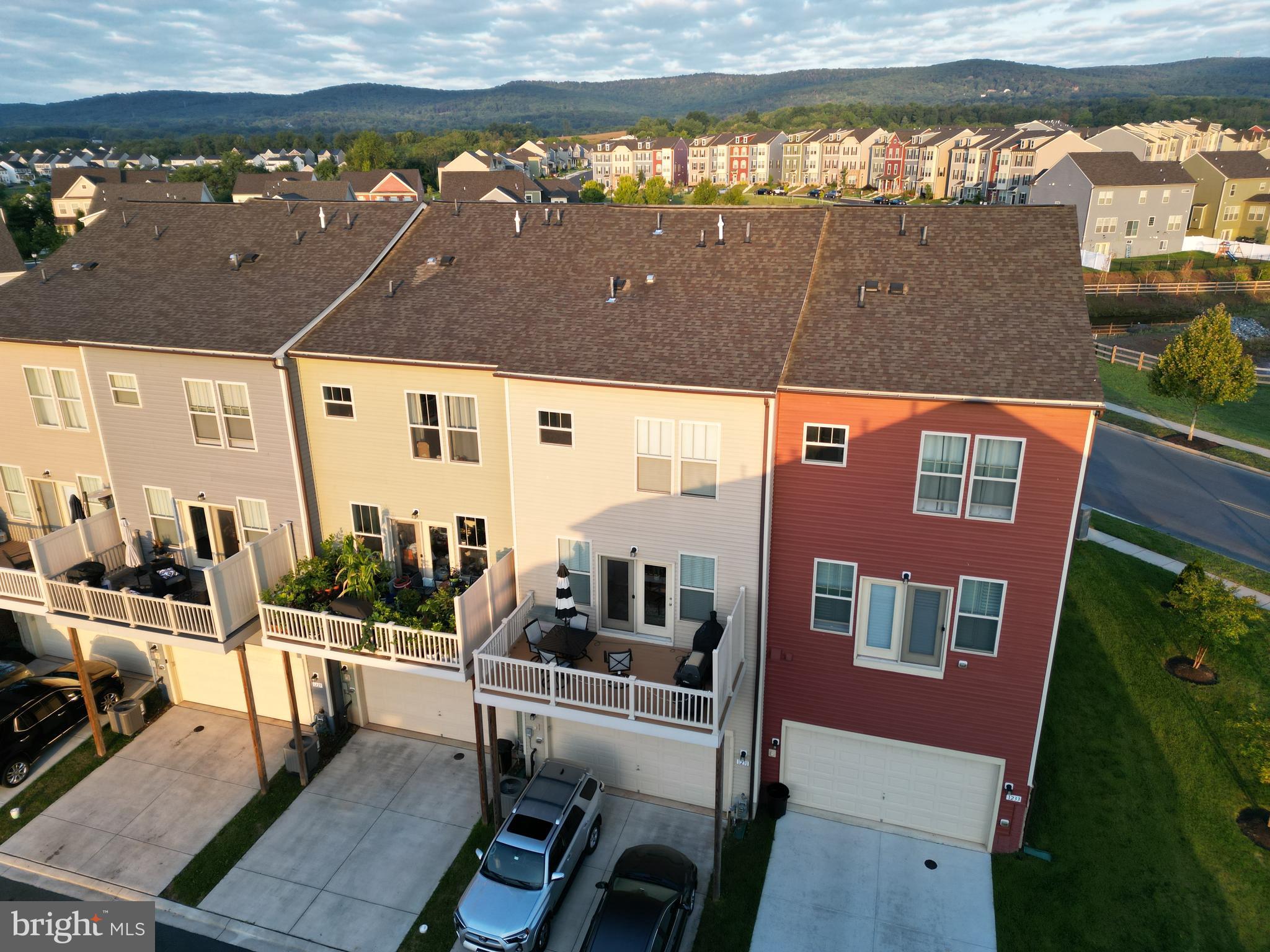 TUSCARORA CREEK - Residential