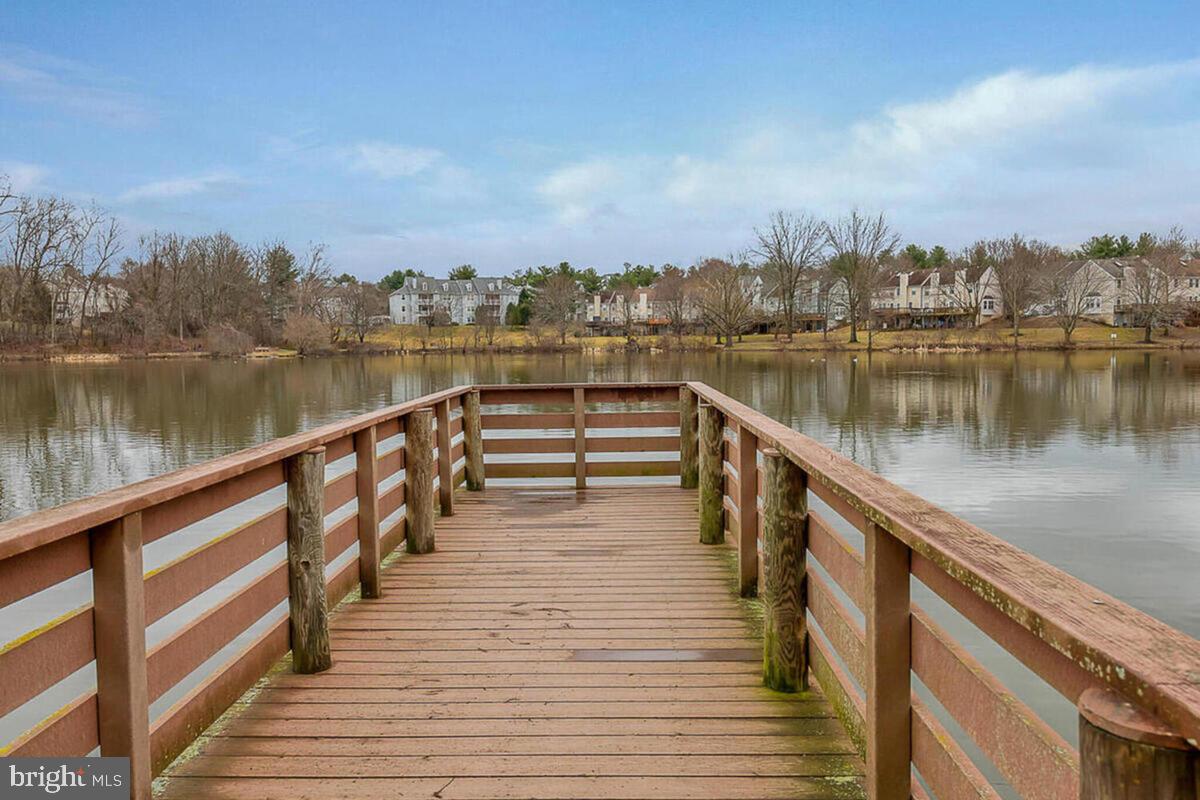 KNOLLS AT NORTH LAKE CONDOMINIUM - Residential