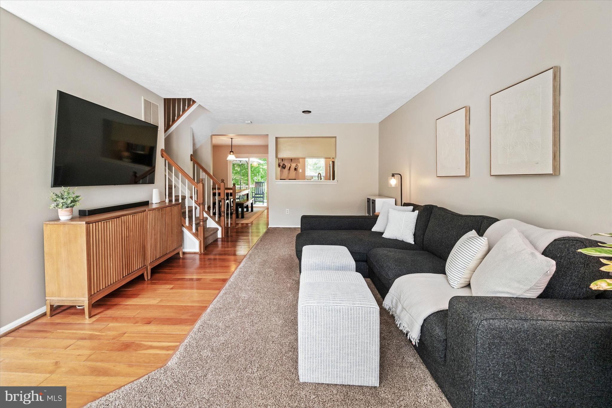 1013 RIDGEWOOD COURT